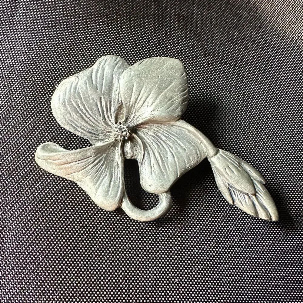 Vintage Pewter Floral Brooch Pin Pendant, 1993 Blue Mist Pewter Ltd